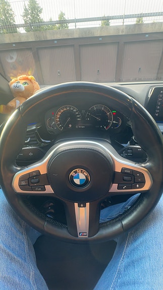 BMW 520d 4 of 12