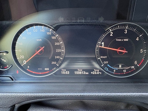 BMW 320d 12 of 17