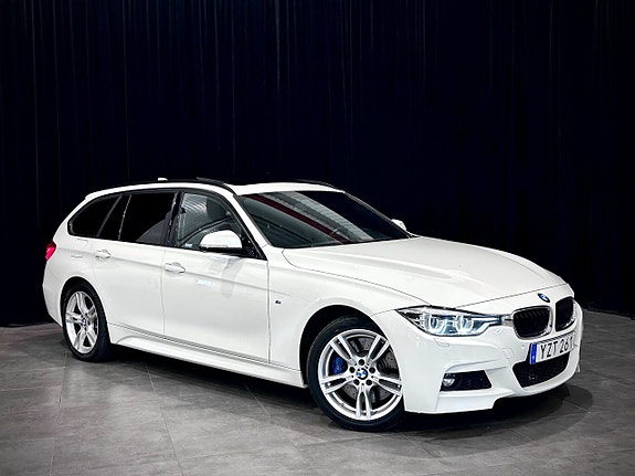 BMW 330i 3 of 30