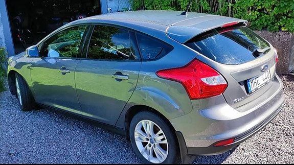 Ford Focus 4 of 12