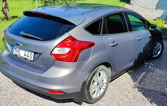 Ford Focus 6 of 12