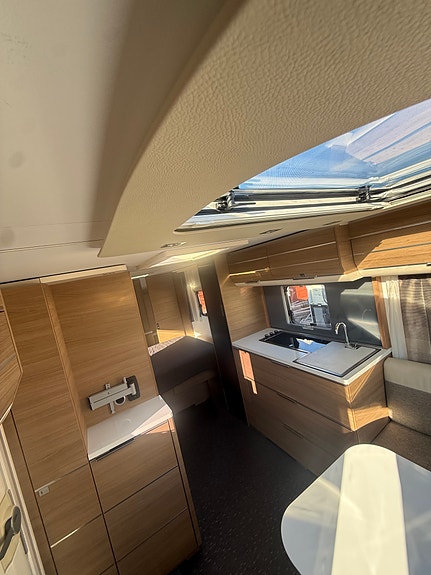 Adria Adora 613 UT 3 of 8