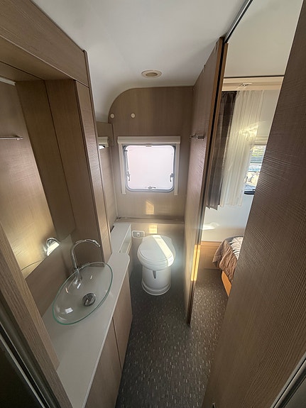 Adria Adora 613 UT 6 of 8