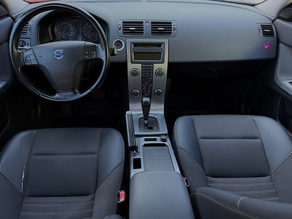 Volvo V50 8 of 20