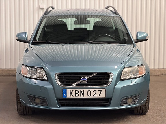 Volvo V50 2 of 20