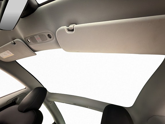 Tesla Model 3 12 of 30
