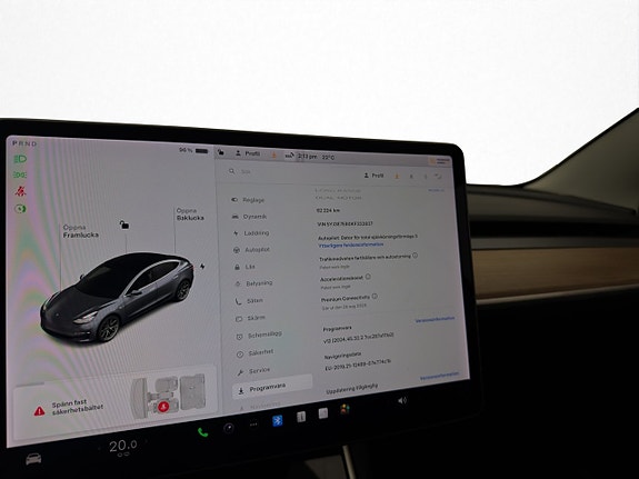 Tesla Model 3 19 of 30