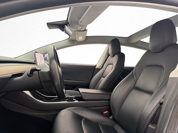 Tesla Model 3 11 of 30