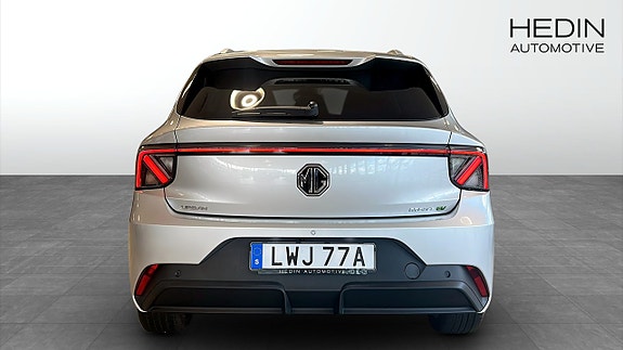 MG MG4 EV Urban 7 of 10