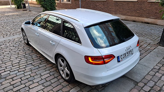 Audi A4 2 of 15