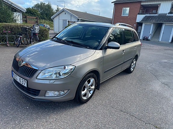 Skoda Fabia 2 of 16