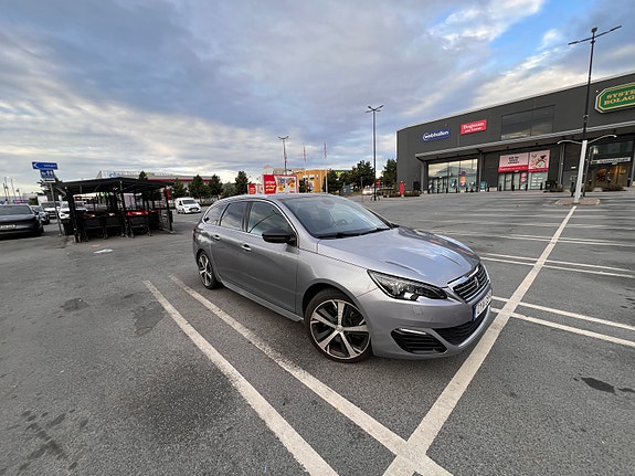 Peugeot 308 SW 6 of 10