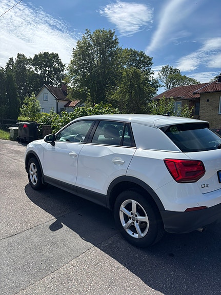 Audi Q2 2 of 9
