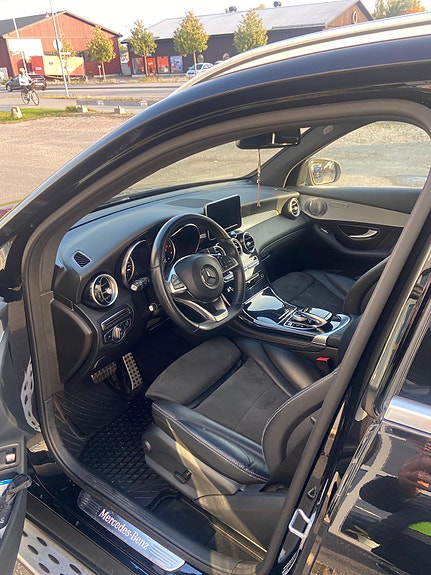 Mercedes-Benz GLC220 d 3 of 10