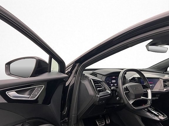 Audi Q4 e-tron 11 of 30