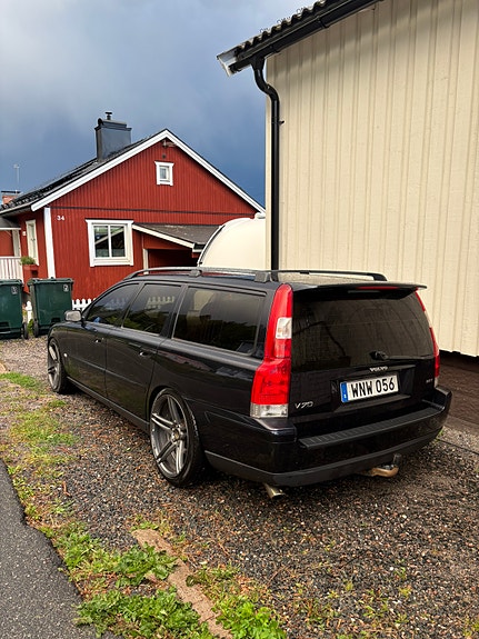 Volvo V70 4 of 7