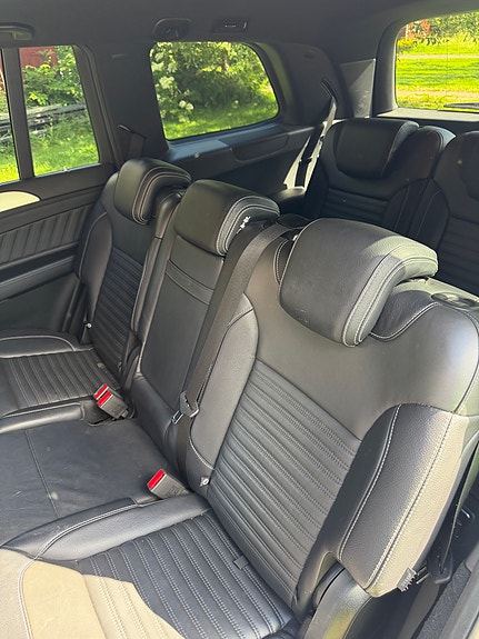 Mercedes-Benz GLS350 d 4 of 12