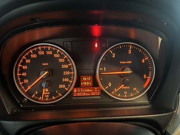 BMW 316d 8 of 9