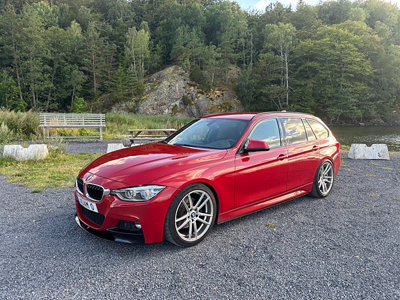 BMW 330i 6 of 18