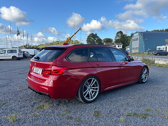 BMW 330i 3 of 18