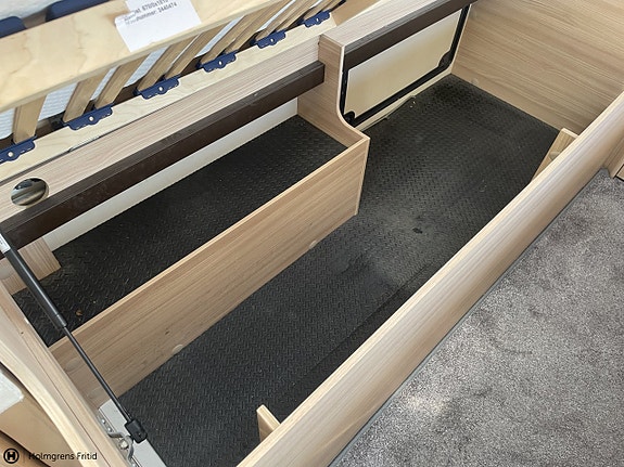 Bürstner T 7203 ALDE VÄRME | STOR TOALETT | 16 of 22