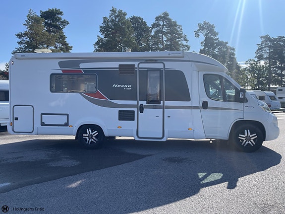 Bürstner T 7203 ALDE VÄRME | STOR TOALETT | 2 of 22