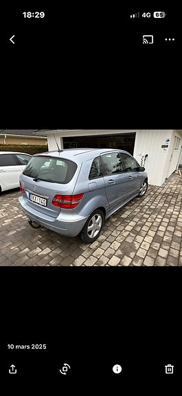 Mercedes-Benz B200 2 of 2