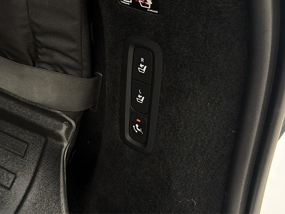 Volvo V90 26 of 30