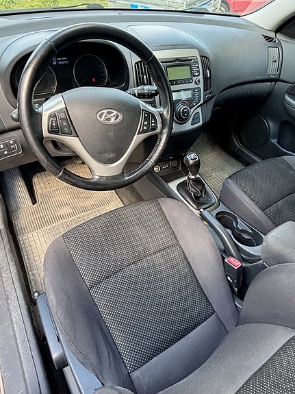 Hyundai i30 4 of 6