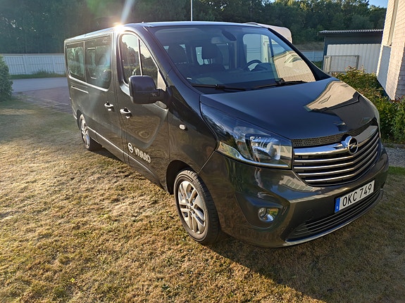 Opel Vivaro 4 of 5