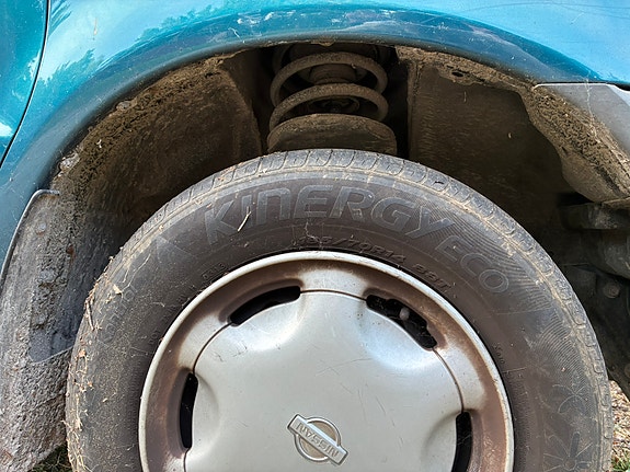 Nissan Serena 16 of 16