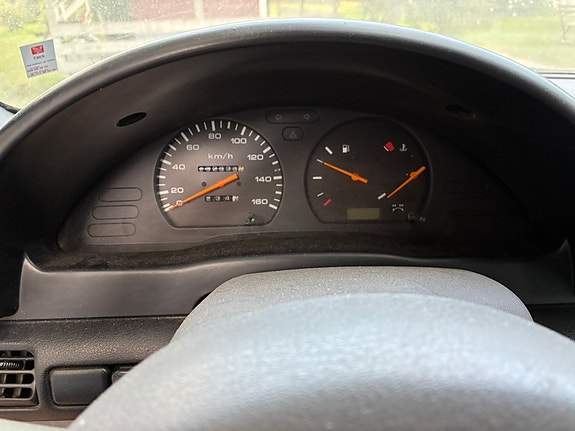 Nissan Serena 8 of 16