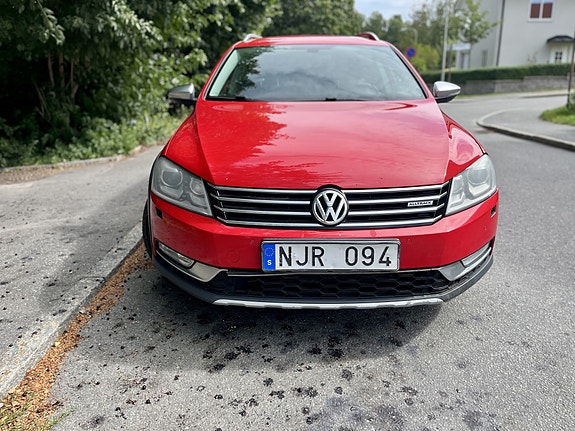 Volkswagen Passat Alltrack 4 of 11