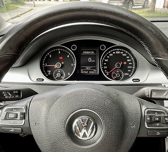 Volkswagen Passat Alltrack 8 of 11