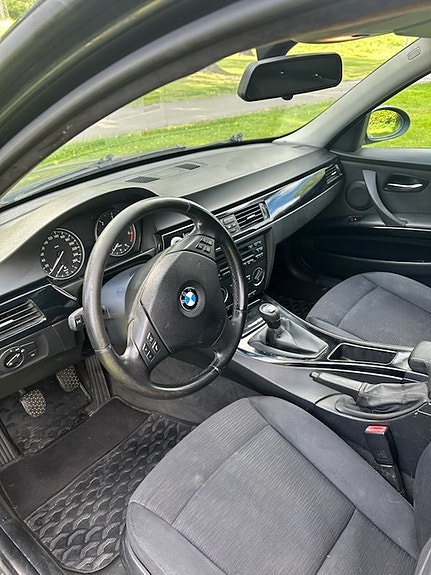BMW 320d 5 of 7