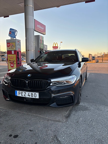 BMW 540i 2 of 3