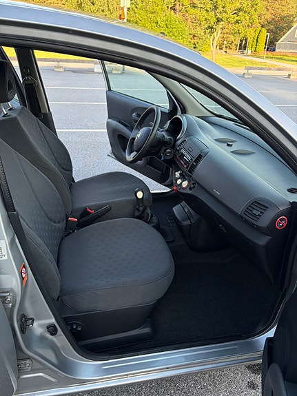 Nissan Micra 14 of 30
