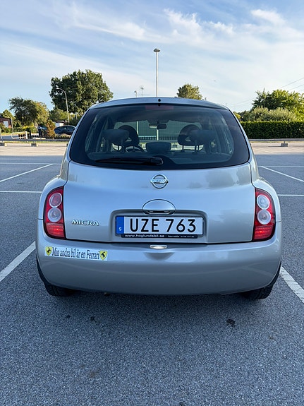 Nissan Micra 2 of 30
