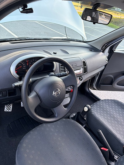 Nissan Micra 30 of 30