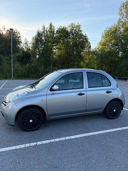 Nissan Micra 4 of 30