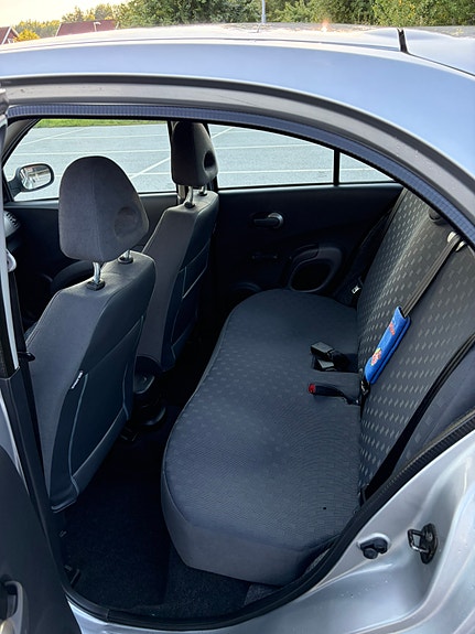 Nissan Micra 10 of 30