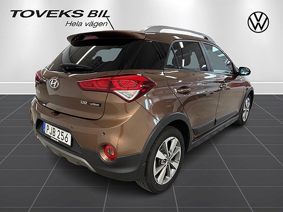 Hyundai i20 3 of 19