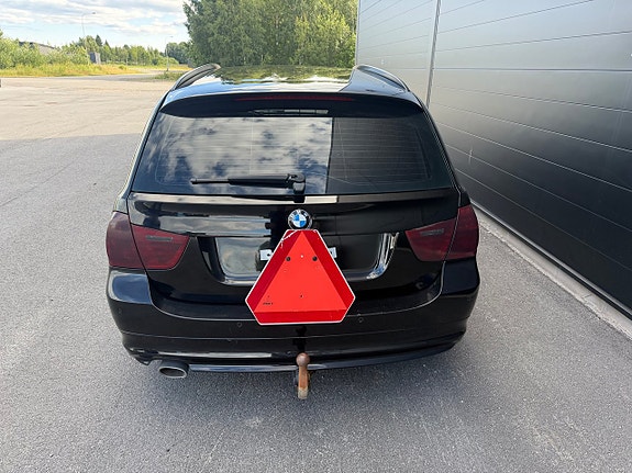 BMW 320d 13 of 13