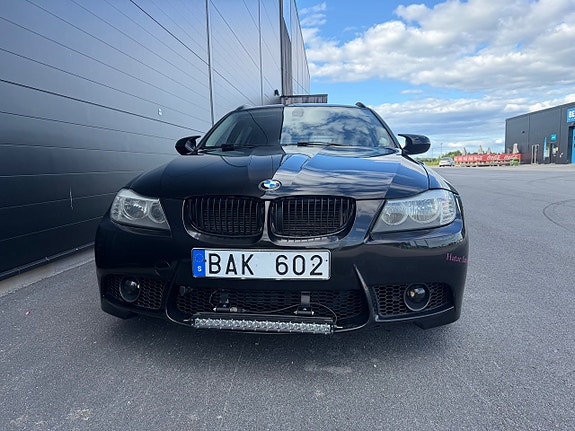 BMW 320d 3 of 13