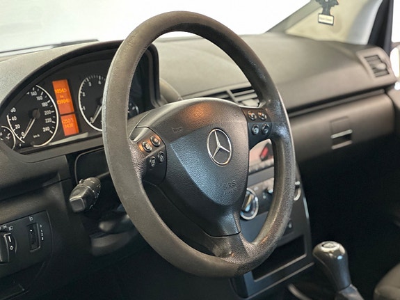 Mercedes-Benz A150 10 of 18