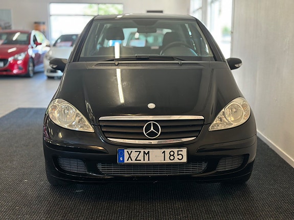 Mercedes-Benz A150 2 of 18