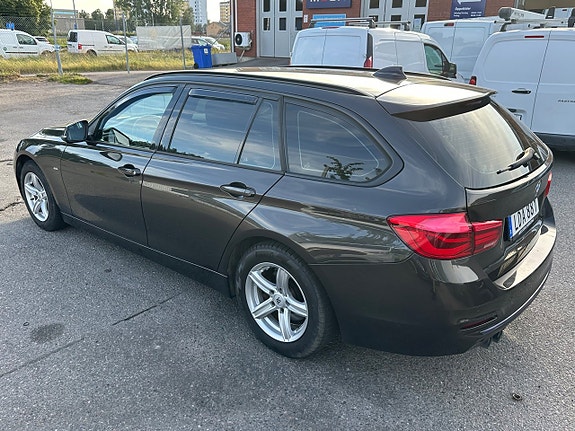 BMW 320d 5 of 9