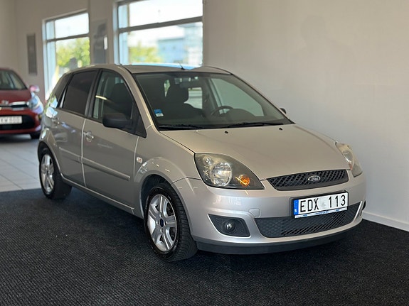 Ford Fiesta 7 of 17