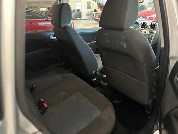Ford Fiesta 17 of 17