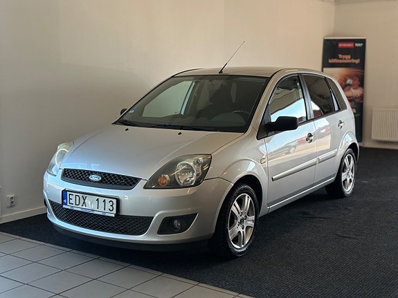 Ford Fiesta 4 of 17